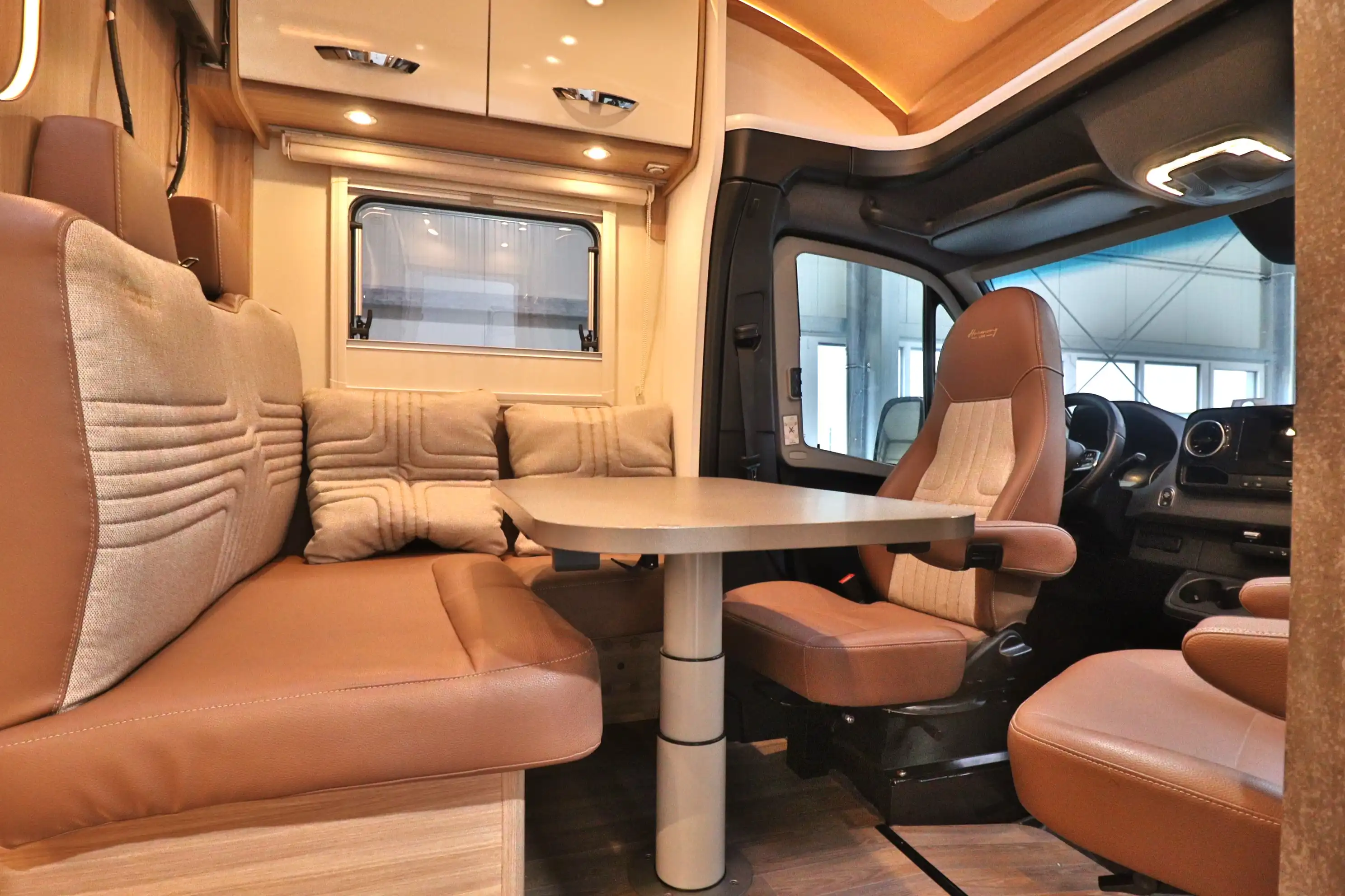 BUERSTNER M 690 Harmony-Line Freistatt Edition